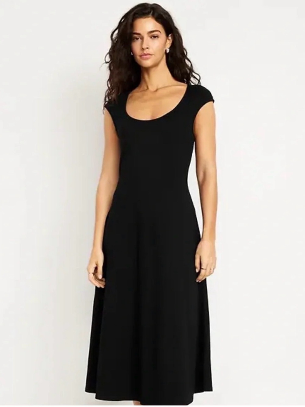 Old Navy Maxi Dress in Black Size Medium Like New